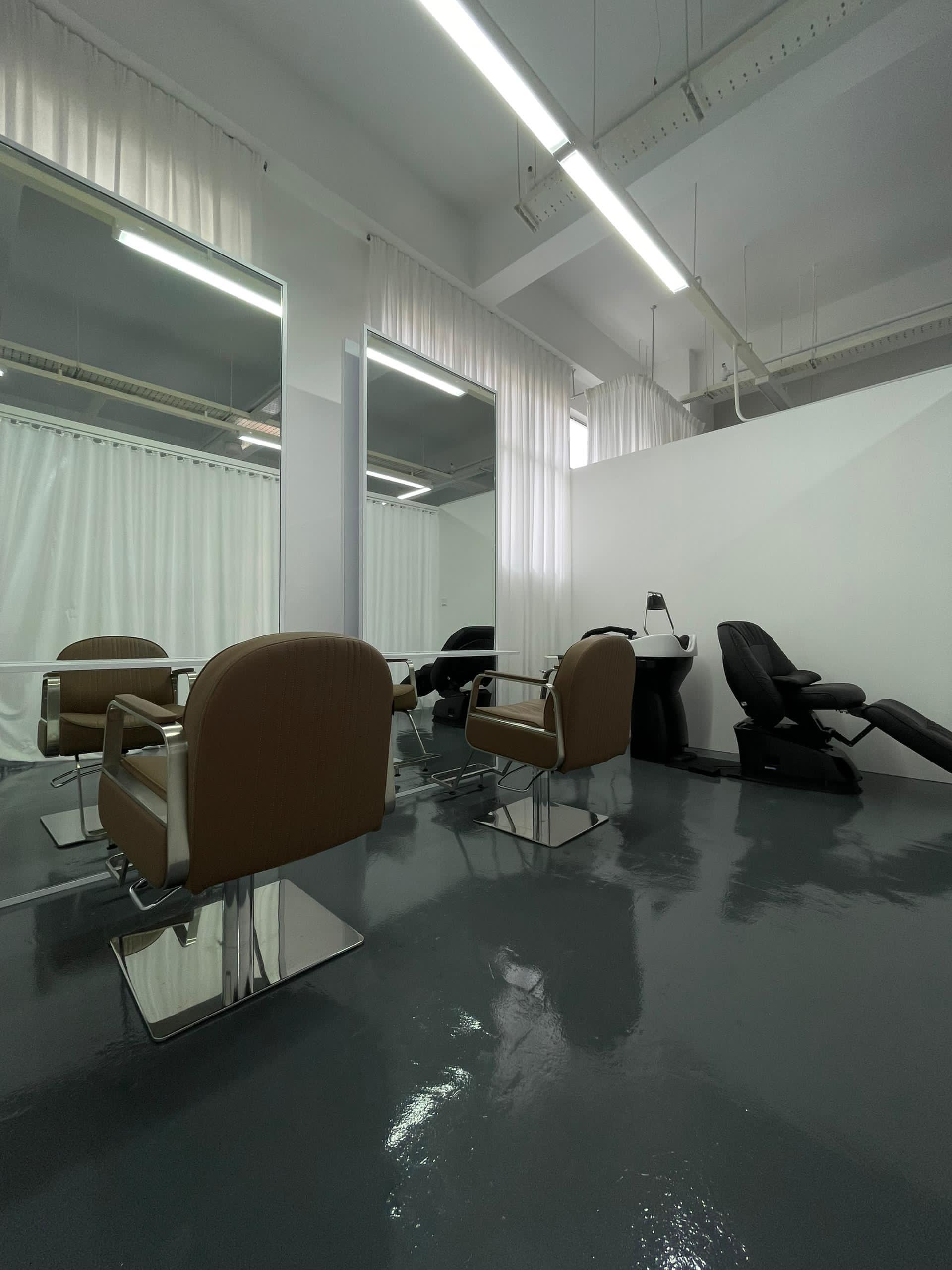 Kami Salon interior