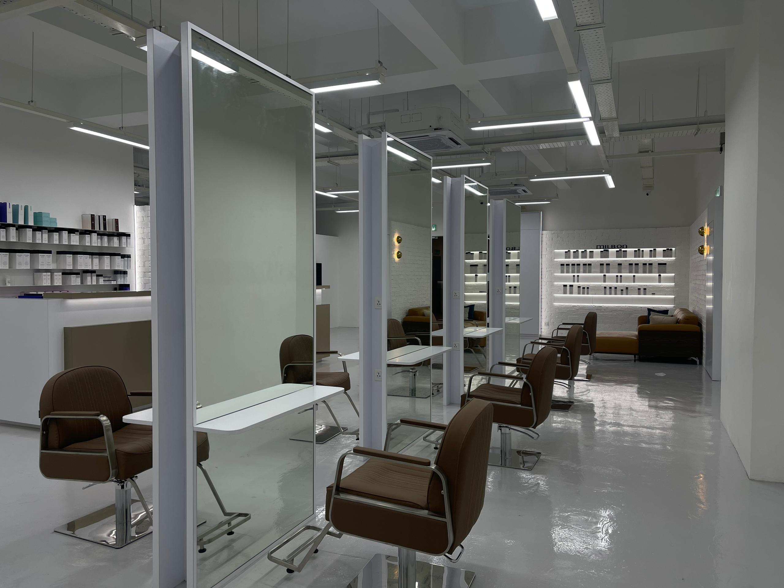 Kami Salon interior