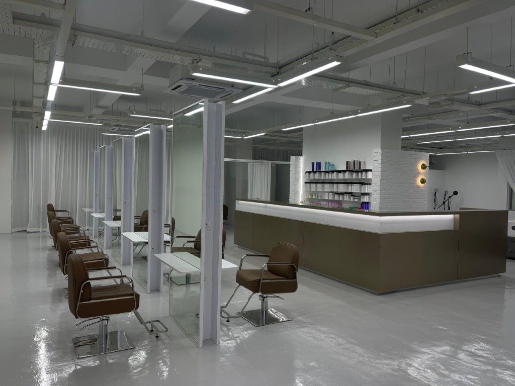 Kami Salon interior