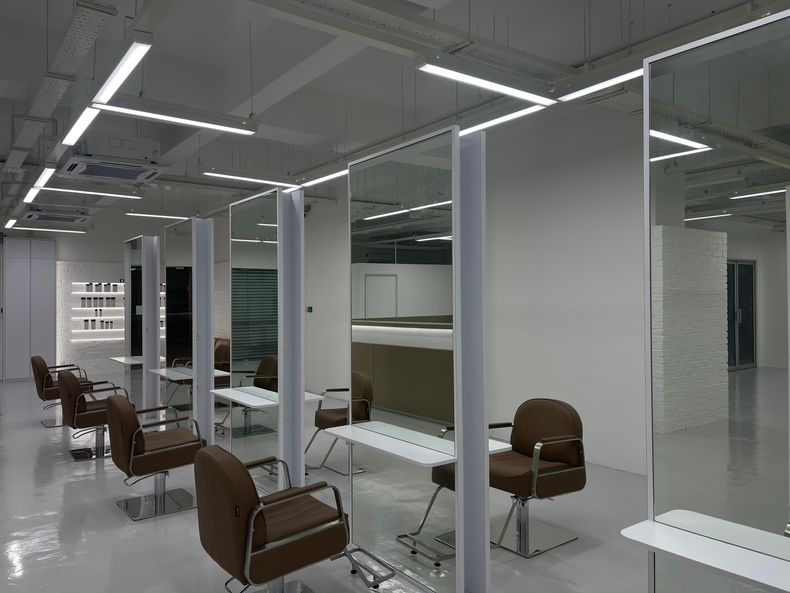 Kami Salon interior